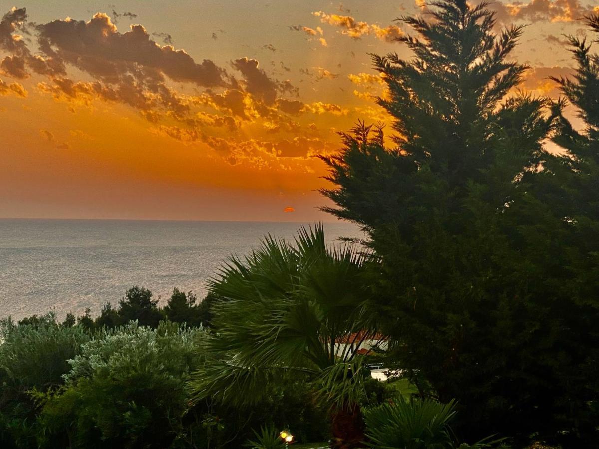 Aegean Pearl Villa Посиди Екстериор снимка